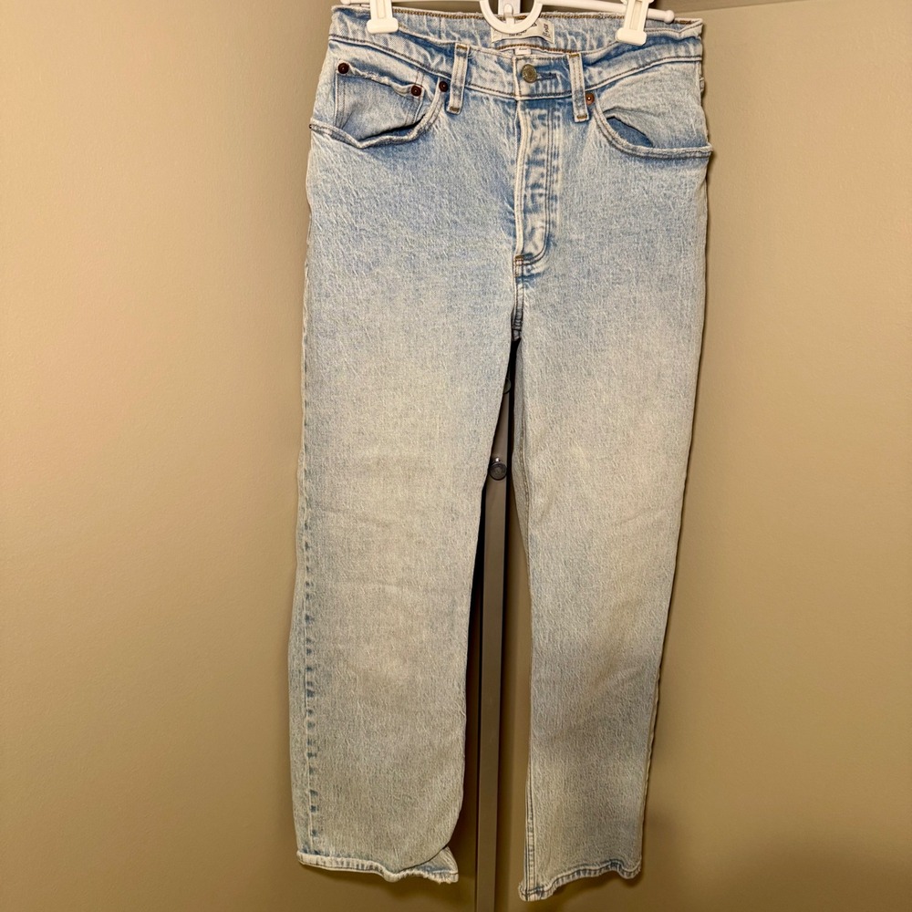 Abercrombie & Fitch Curve Love The 90s Baggy Low Rise Light Wash Jeans 25 0s